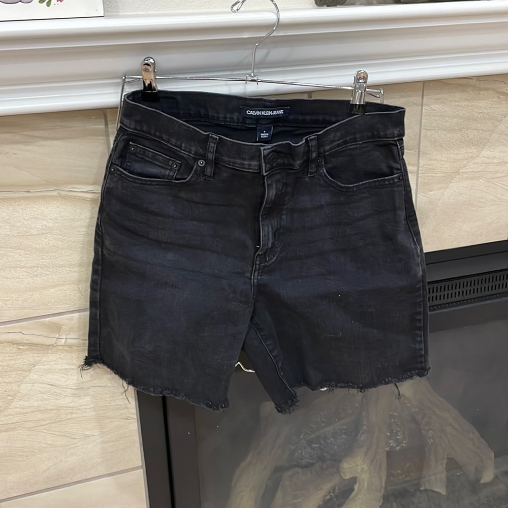 black calvin klein denim shorts in size 8